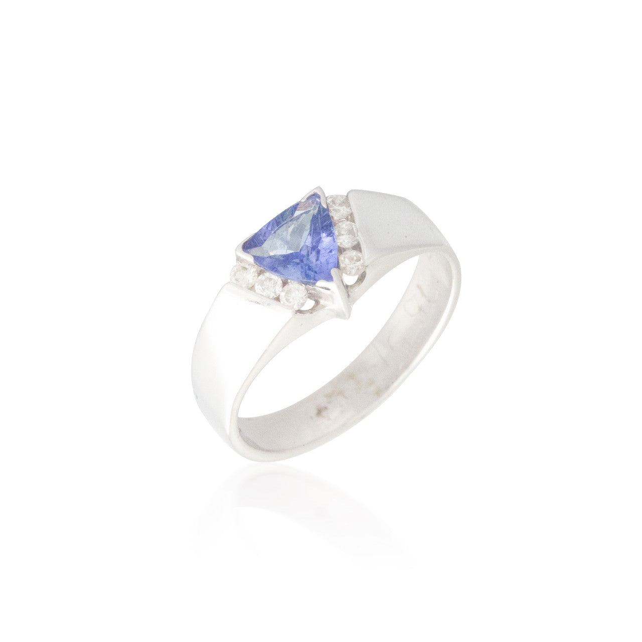 Tanzanite and Diamond Ring 2